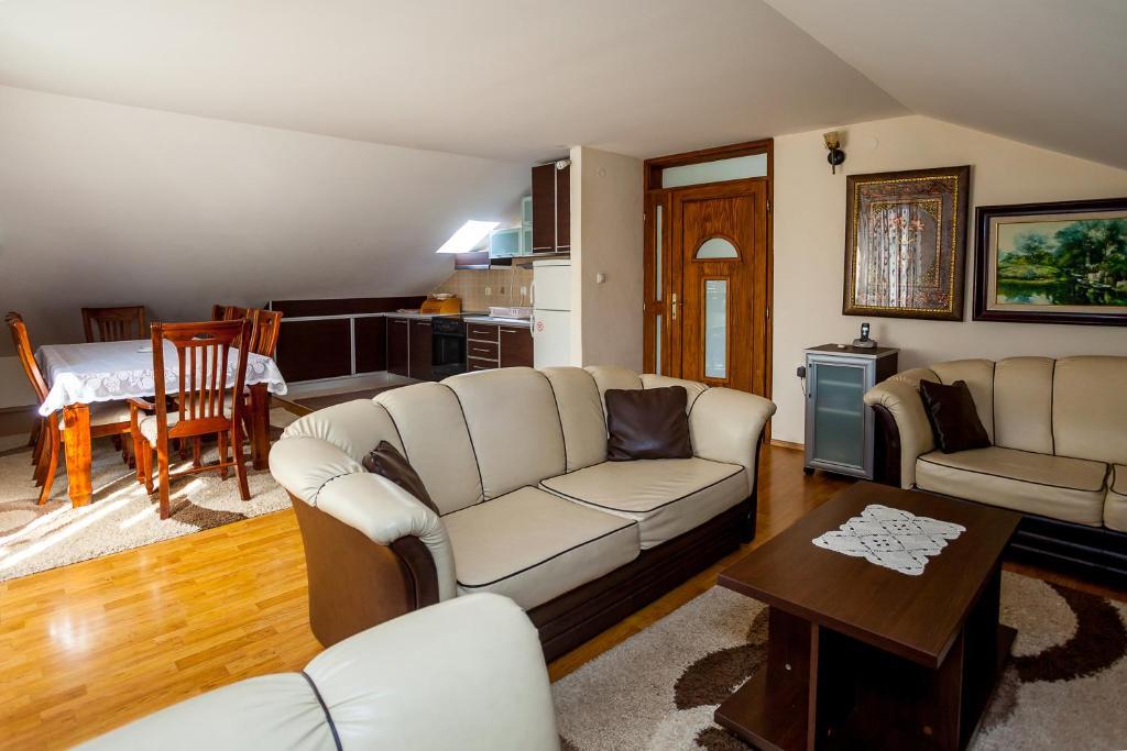 Apartments Ratkovic Τίβατ Εξωτερικό φωτογραφία